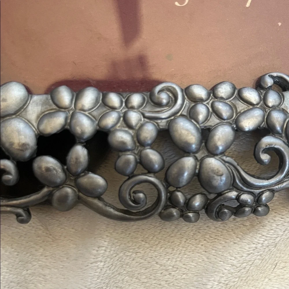 Jennifer Moore Victorian Metal Frame in Silver